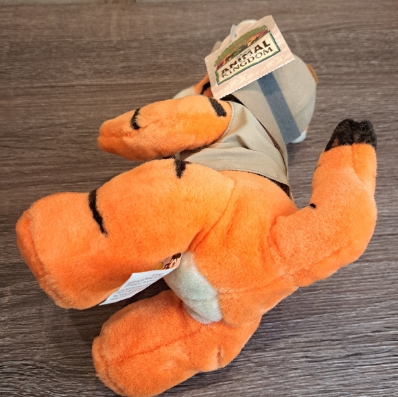 Walt Disney World Animal Kingdom Safari Jungle Explorer Tigger Plush Toy Vintage - Picture 7 of 9